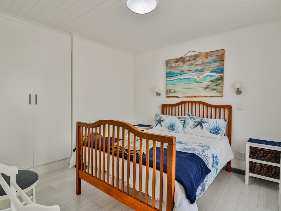 5 Bedroom Property for Sale in De Kelders Western Cape